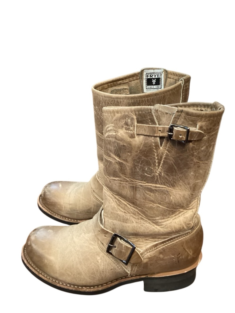 Frye Women's Engineer 8R boots Size 8